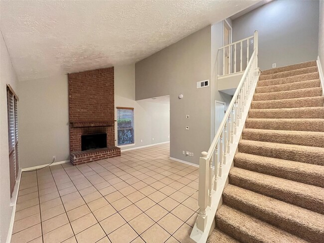 Photo - 17 Briervine Ct