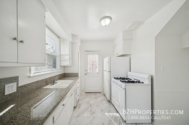 Photo - 5329 Vantage Ave Unidad 1