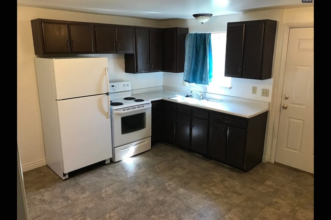 Photo - Binning Silver Unit 2212 (Bottom)