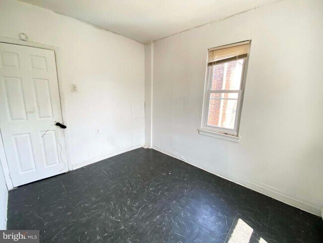 Photo - 248 E Cambria St