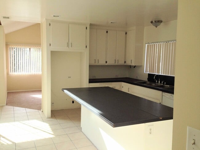 Photo - 1823 Armour Ln Unidad 1