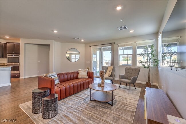 Photo - 2994 Gramsci Ave