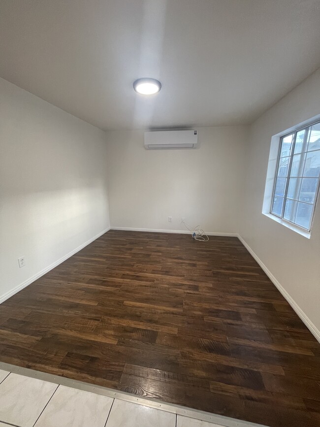 Photo - 714 S Record Ave