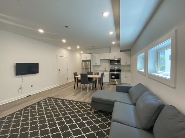 Building Photo - 317 N 41st St Unit 2