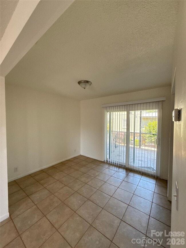 Photo - 2612 Park Rd Unidad C
