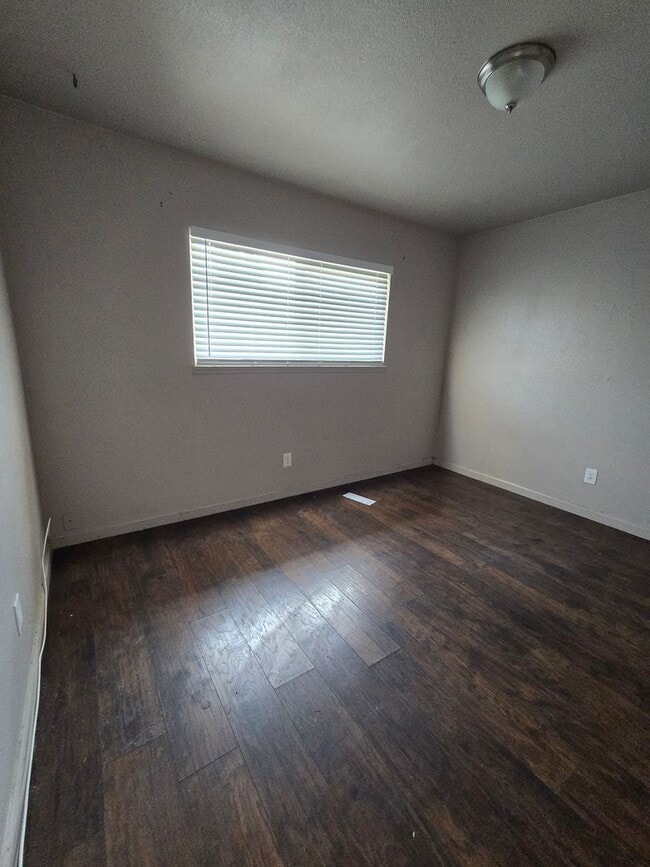 Photo - N Hamilton Ave Unidad N Hamilton Ave 320 #B