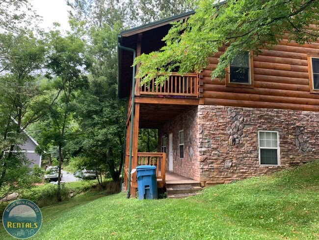 Photo - 647 Junaluska Rd Unit 647 Junaluska Lower