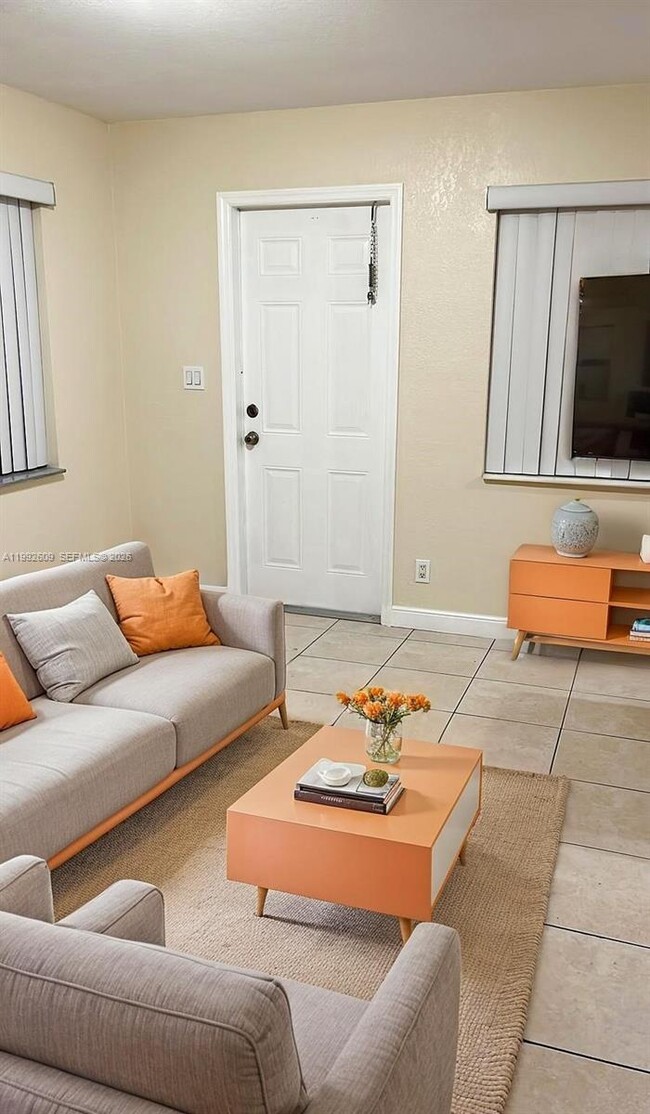 Photo - 1309 NE 16th Terrace Unidad 1