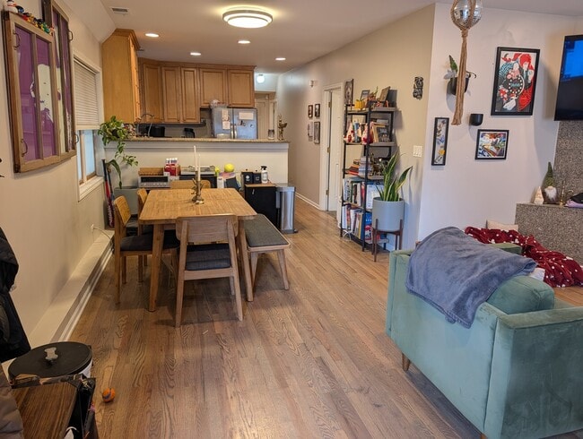 Photo - 714 N Elizabeth St Unit 1