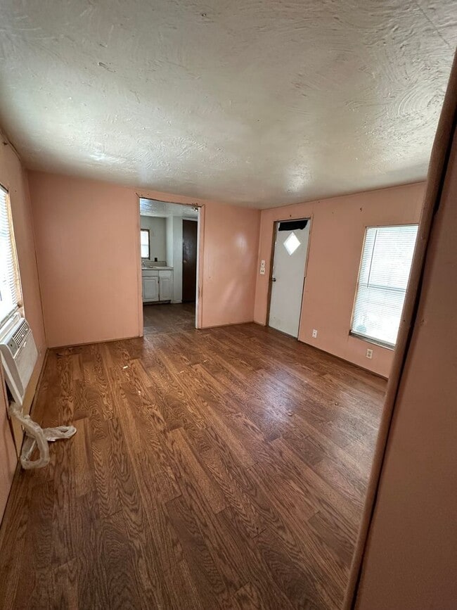 Photo - Rent this 2 Bedroom, 1 Bath home in Aiken!