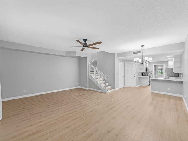 Photo - 3119 E Community Dr