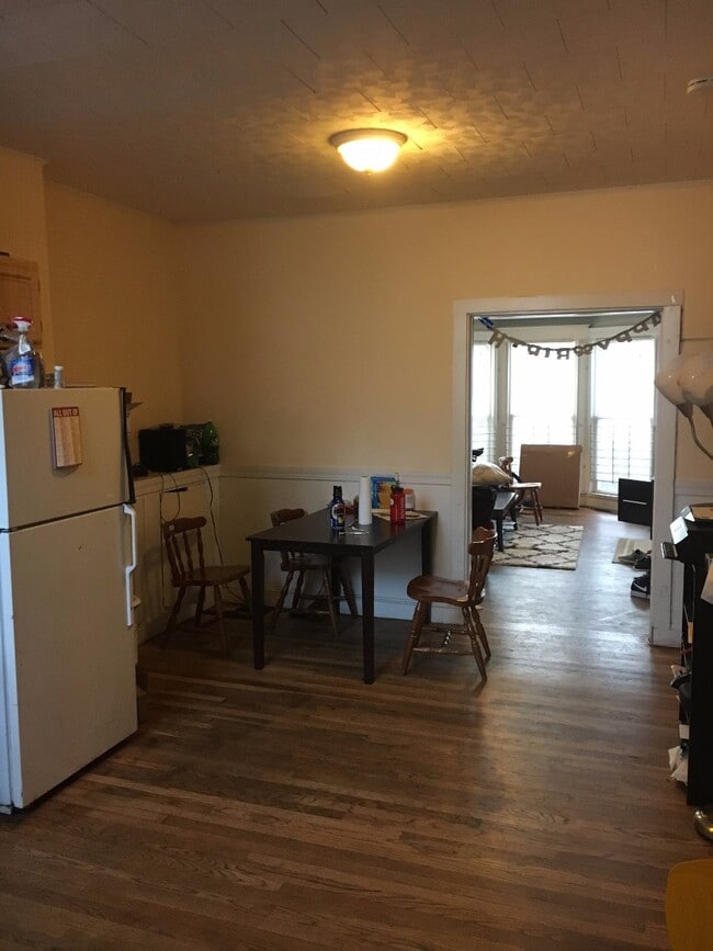 Photo - 76 Linden St Unit 1