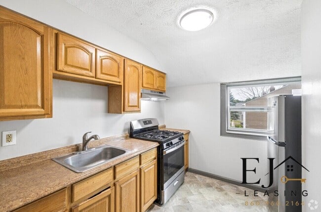Photo - 105 Ledgecrest Ave