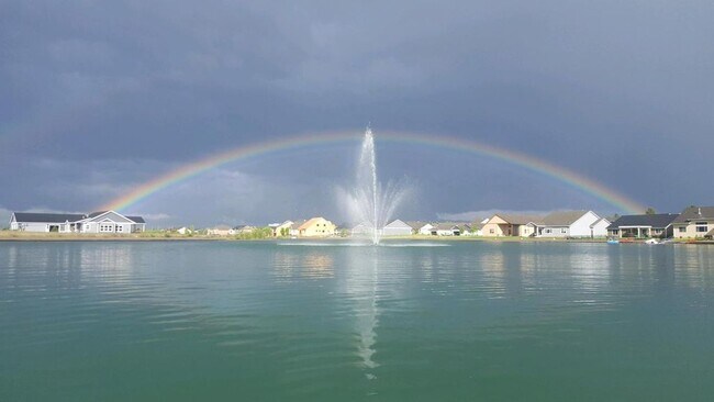 Photo - Radiant lake - 3 Bedroom Home