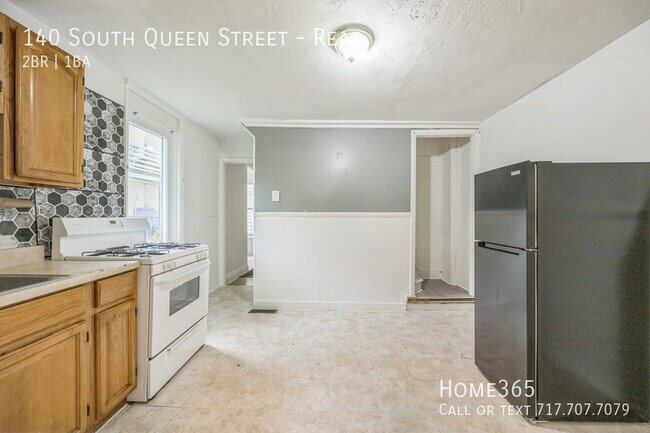 Photo - Charming Traditional Unit at Rear York hea...