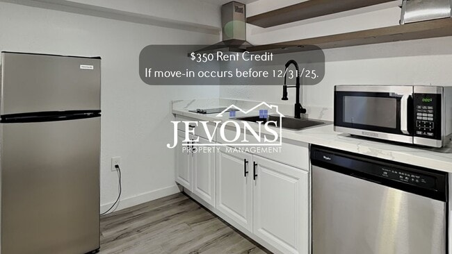 Building Photo - 630 N Skyline Dr Unit B