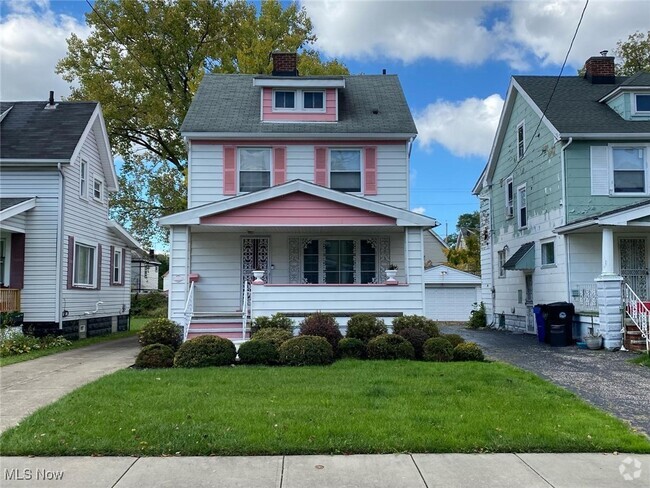 Building Photo - 3210 E 119th St Rental