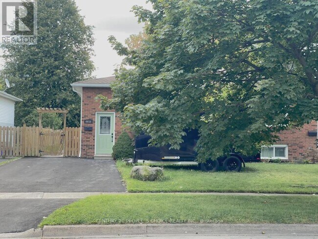 Photo - 6938 Warden Ave