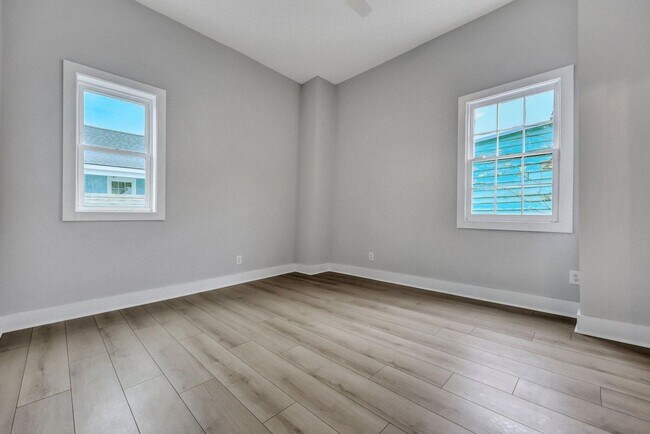 90 Hanover St Unit B