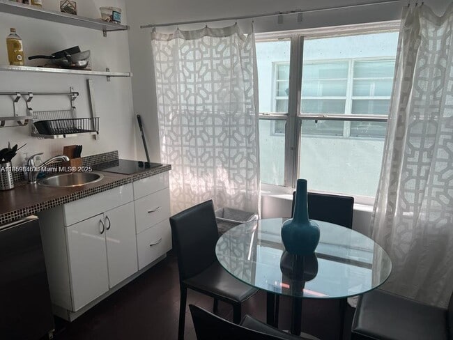 Photo - 1555 Pennsylvania Ave Unit 107