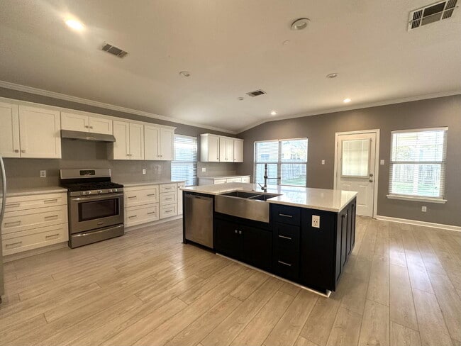 Photo - 1333 Rosie Ln