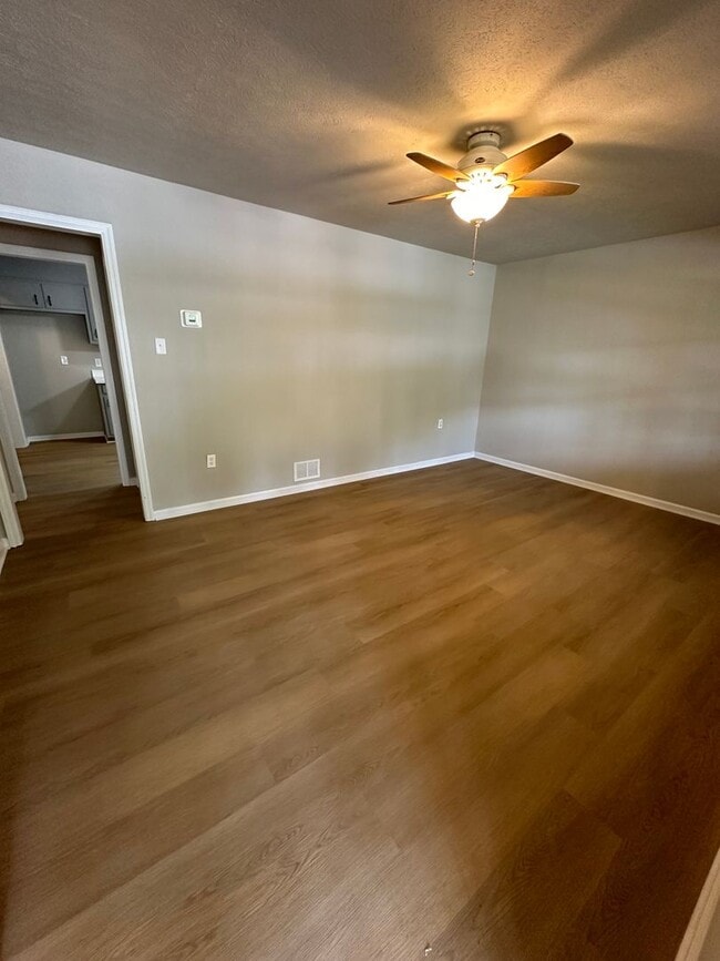 Photo - 135 McBee St