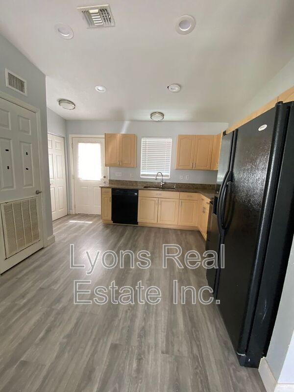 Photo - 5527 Judith Rd Unit B