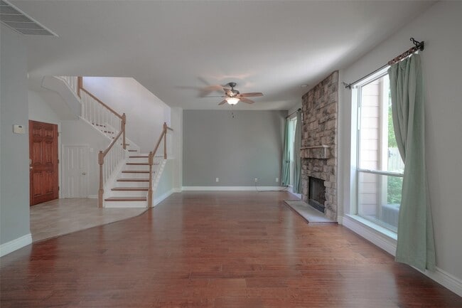 23 Endor Forest Pl