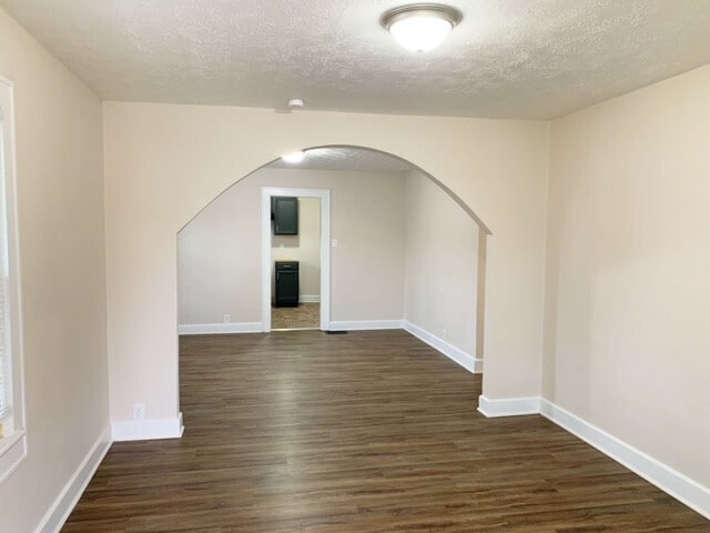 Photo - 480 S Luett Ave