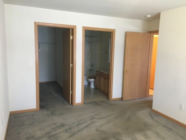 Photo - 122 Bertram Dr