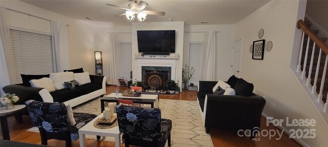 Photo - 2102 Big Pine Dr