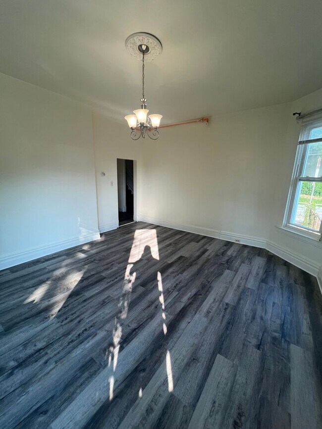 Building Photo - 3708 Bates St Unit 2 Rental