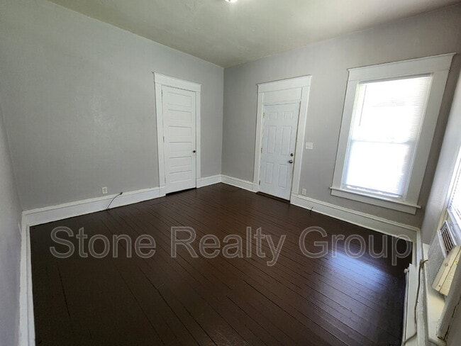 812 College Ave Unit 2