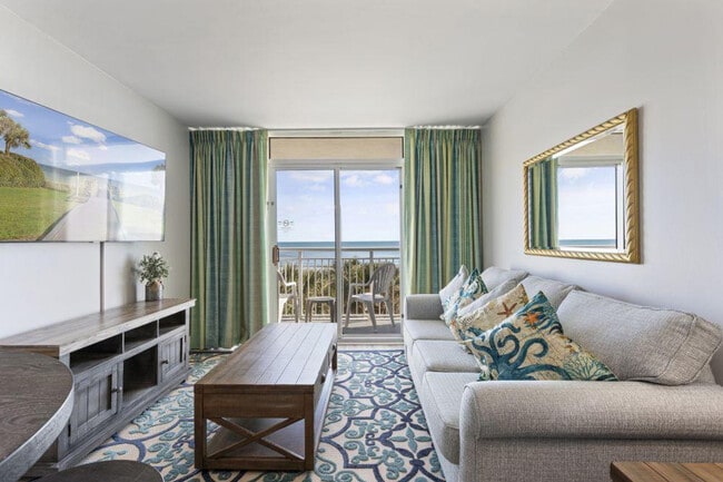 Building Photo - 1700 N Ocean Blvd Rental