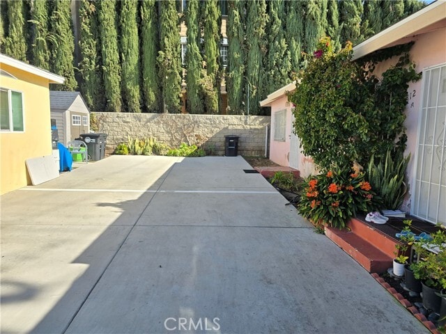 Building Photo - 1012 Davis Ave