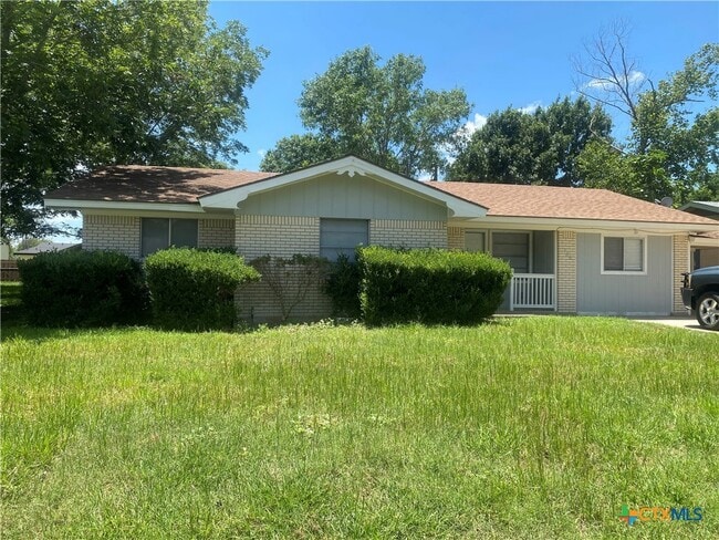 Building Photo - 106 Huff St