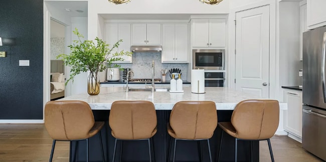 Building Photo - lovely turnkey 3bd fenced in yard