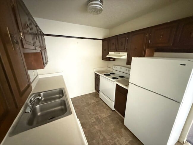 Photo - Highland Heights 138