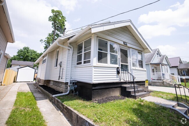 Building Photo - 2032 Loxley Rd Rental