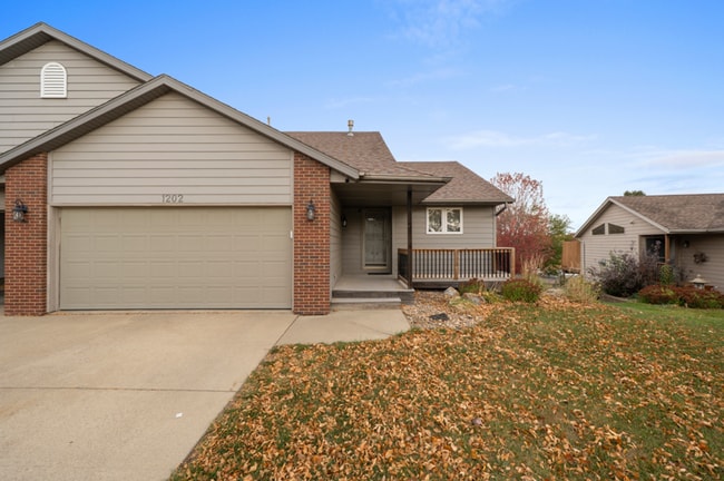 Building Photo - 1202 E 61st St