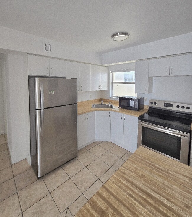 Building Photo - 609 Euclid Ave Unit #7 Rental