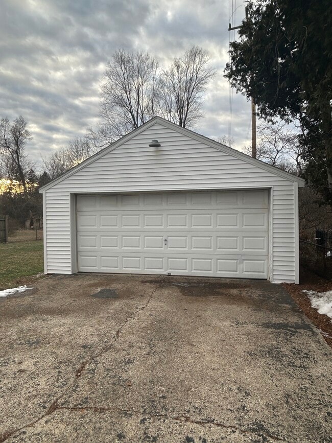 Photo - 938 Allen Rd