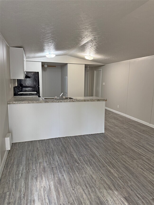 Photo - 211 Antilles Dr