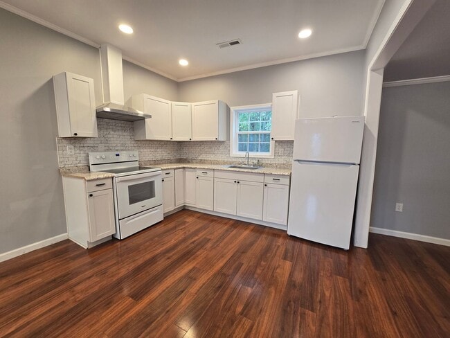 Photo - NEW LISTING!!!!!
