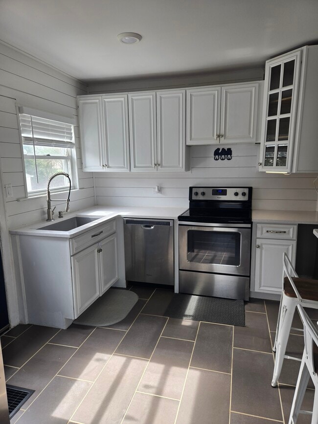 Photo - 288 Rosemont Garden