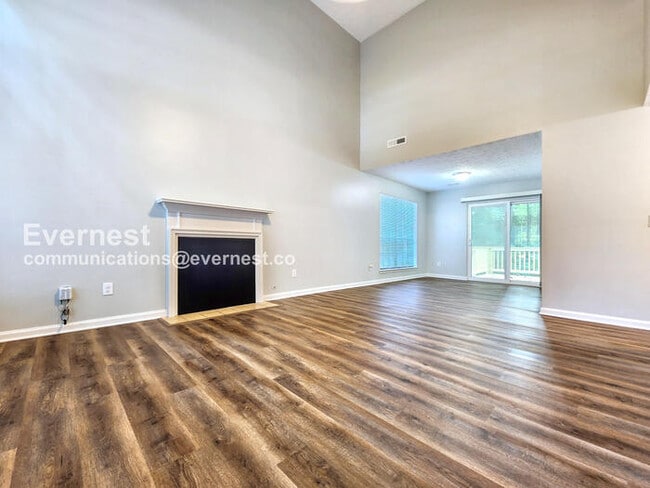 Photo - 944 Shiloh Ridge Run NW