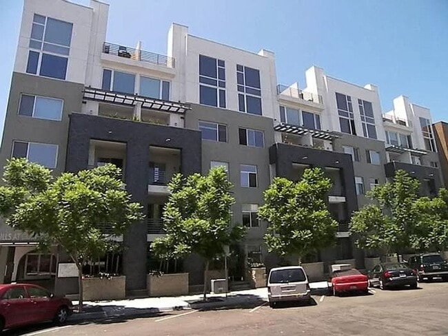 Building Photo - Mills at Cortez Hills