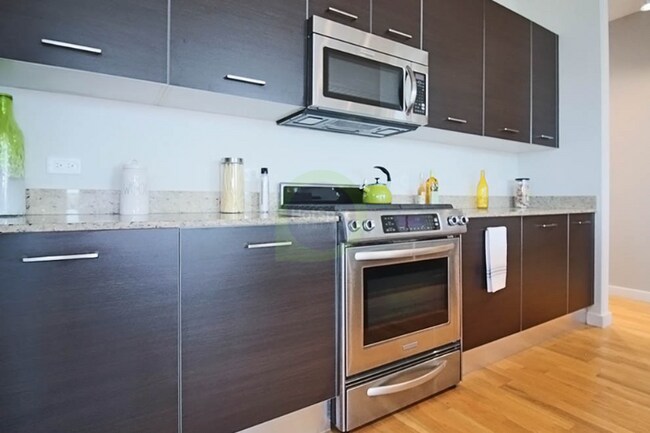 Photo - 901 W Huron St