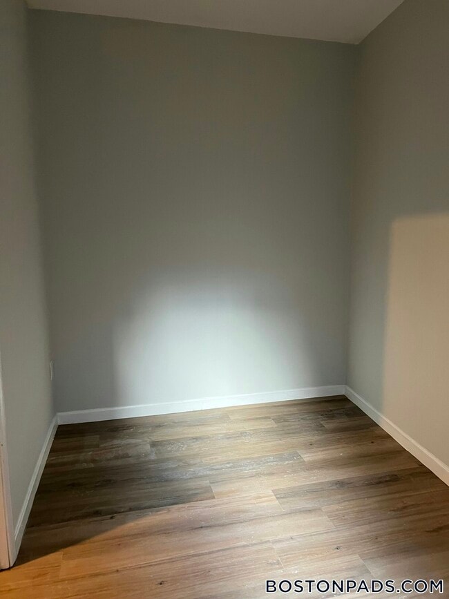 Photo - 9 Noyes Pl Unit 2