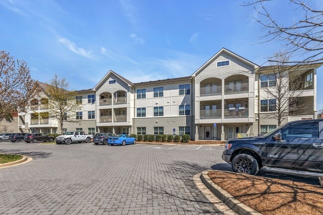 Building Photo - 2197 Nolensville Pk